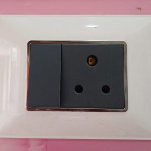 Indoasian 6 Amp one way switch black